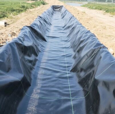 Canal de irrigación que alinea el trazador de líneas de geomembrana del HDPE para los canales de conservación del agua