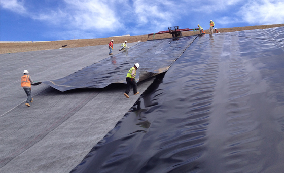 trazador de líneas de la presa del HDPE de la charca del tanque de la piscina del vertido del tejado del trazador de líneas del PVC Geomembrane de 0.2m m
