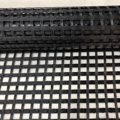 Estabilización de tierra negra Mesh Fiberglass Geogrid para el pavimento del cemento