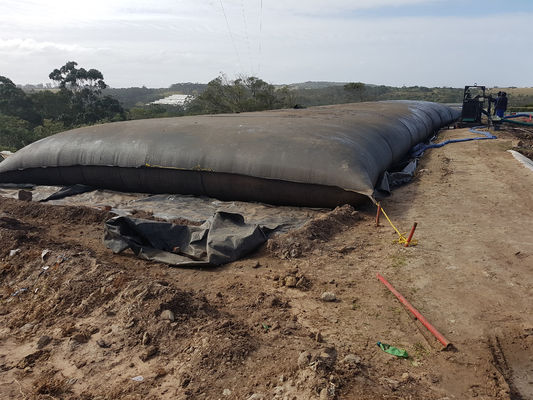 Arenas negras Tubos de desaguada de geotextiles Renascencia de tierra de represas llenas de arena que ofrecen resistencia y rendimiento a altas temperaturas