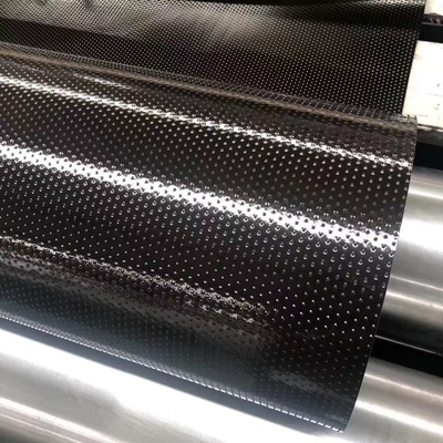 Elongación del revestimiento Hdpe de 1 mm en la ruptura ≥ 700% Contenido de negro de carbono 2,0-3,0% para contención de residuos