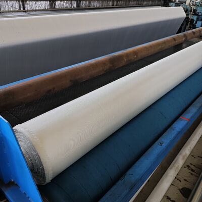 Tejido geotextil tejido industrial diseñado para prevenir la erosión del suelo y el desplazamiento de agregados en aplicaciones de infraestructura