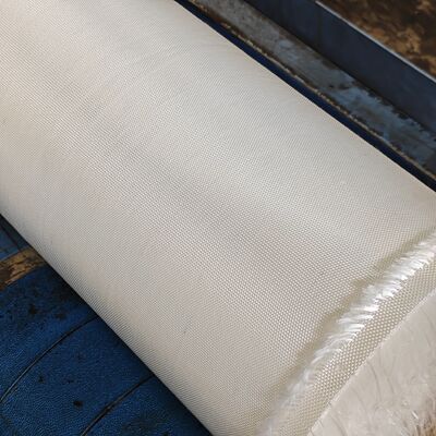 Tejido geotextil tejido industrial diseñado para prevenir la erosión del suelo y el desplazamiento de agregados en aplicaciones de infraestructura