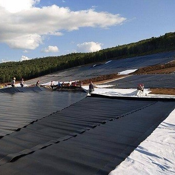 Revestimiento de geomembrana de HDPE para depósitos de almacenamiento de agua agrícola