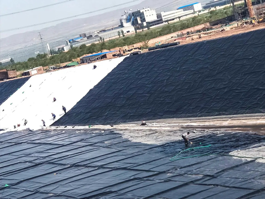 Revestimiento de geomembrana de HDPE negro protegido contra rayos UV para la construcción de lagos artificiales