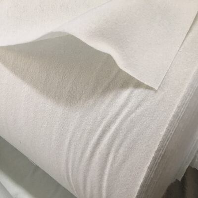 Amortiguador no tejido grueso del geotextil de la fibra de grapa para la protección del trazador de líneas del vertedero