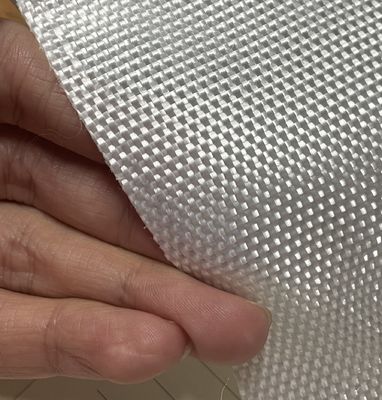 Resistencia a la perforación de CBR 12KN Tejido de tejido geotextil Resistencia a la tracción 50KNm a 1200KNm Elongación 10 por ciento Durable y material para construcción
