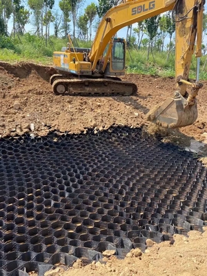 Texturizado y perforado cubra con grava el HDPE Geocell de la rejilla para la construcción de carreteras