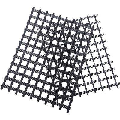 Fibra de vidrio resistente Mesh Geogrid Roll Biaxial Triaxial del álcali del carbono